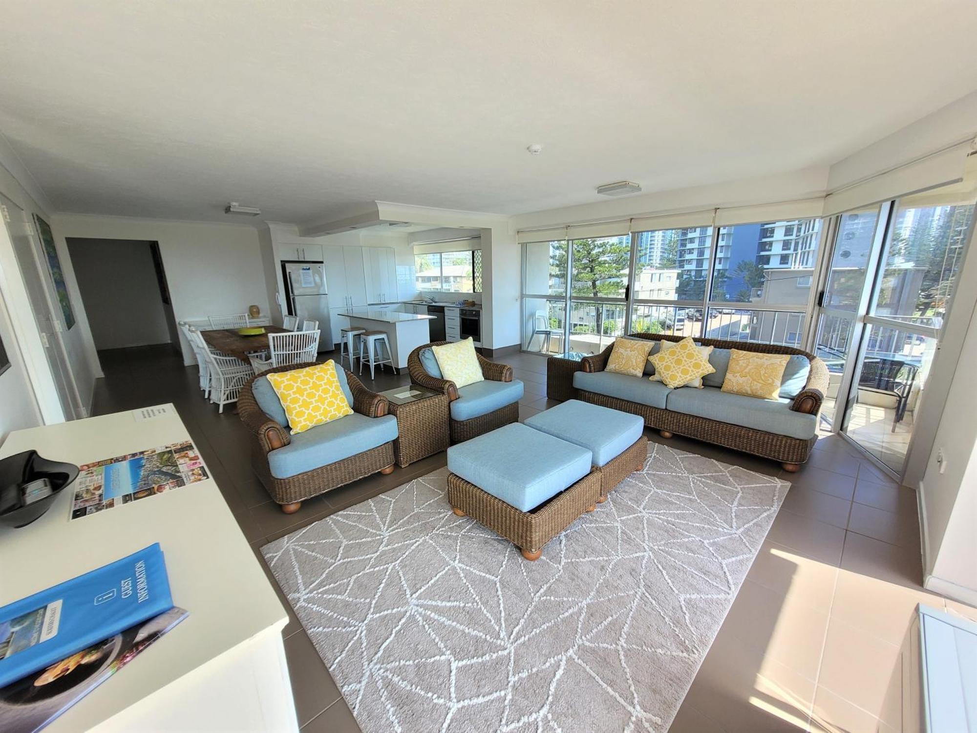 เซิร์ฟเฟอร์ ชาเลต์ ฮอลิเดย์ อพาร์ตเมนต์ Aparthotel โกลด์โคสต์ ภายนอก รูปภาพ